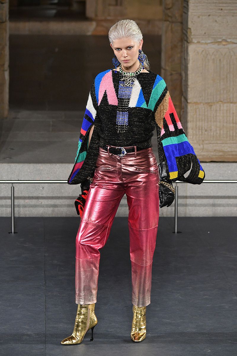 Chanel Metiers D'Art 2018/19 Show - Runway