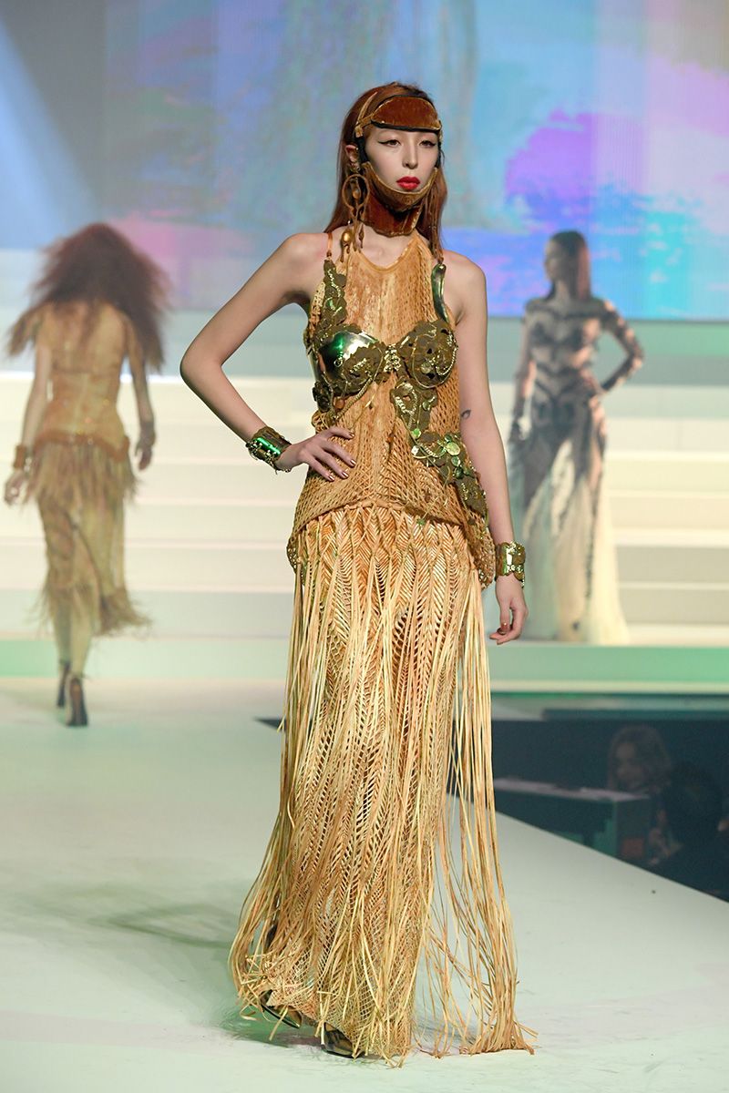 Jean-Paul Gaultier : Runway - Paris Fashion Week - Haute Couture Spring/Summer 2020