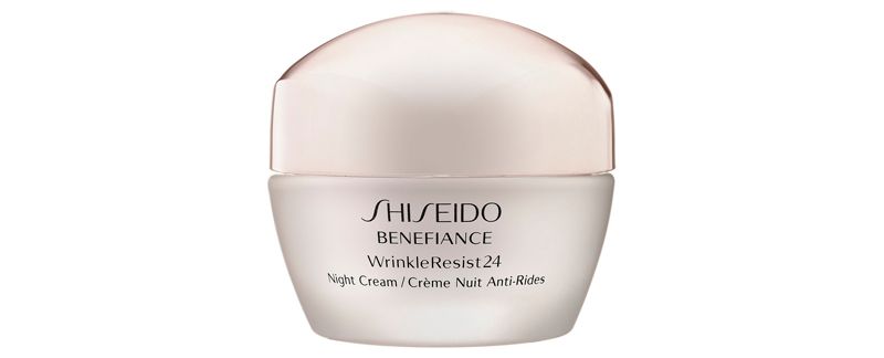 rutina-nocturna-skincare-noche-piel-suero-crema hidratante-limpiador-exfoliante químico-shiseido
