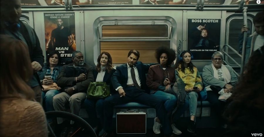 taylor-swift-the-man-mensajes-manspreading