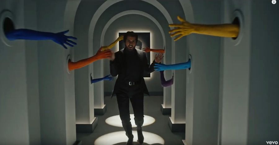 taylor-swift-video-the-man