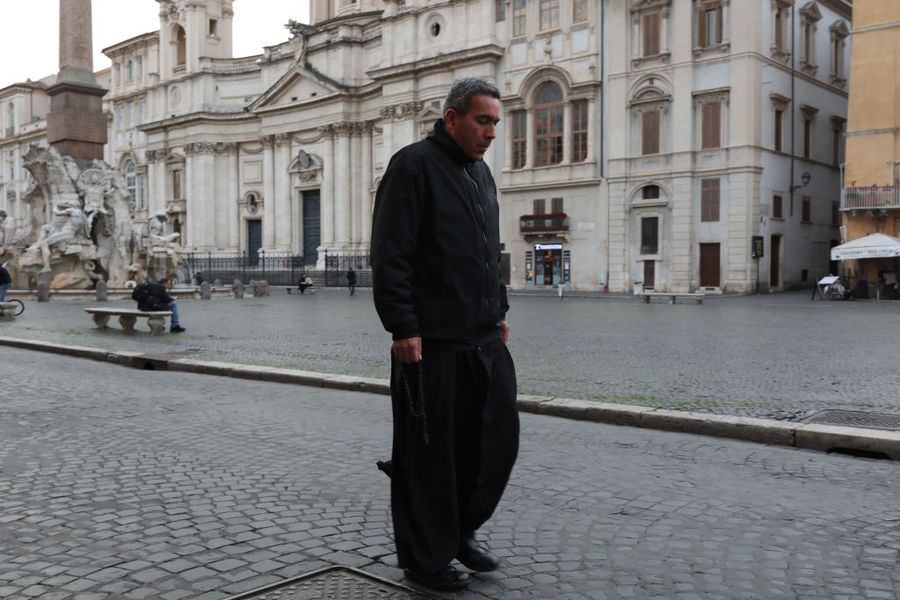 Italy Extends Emergency Measures Nationwide As Coronavirus Death Toll Jumps