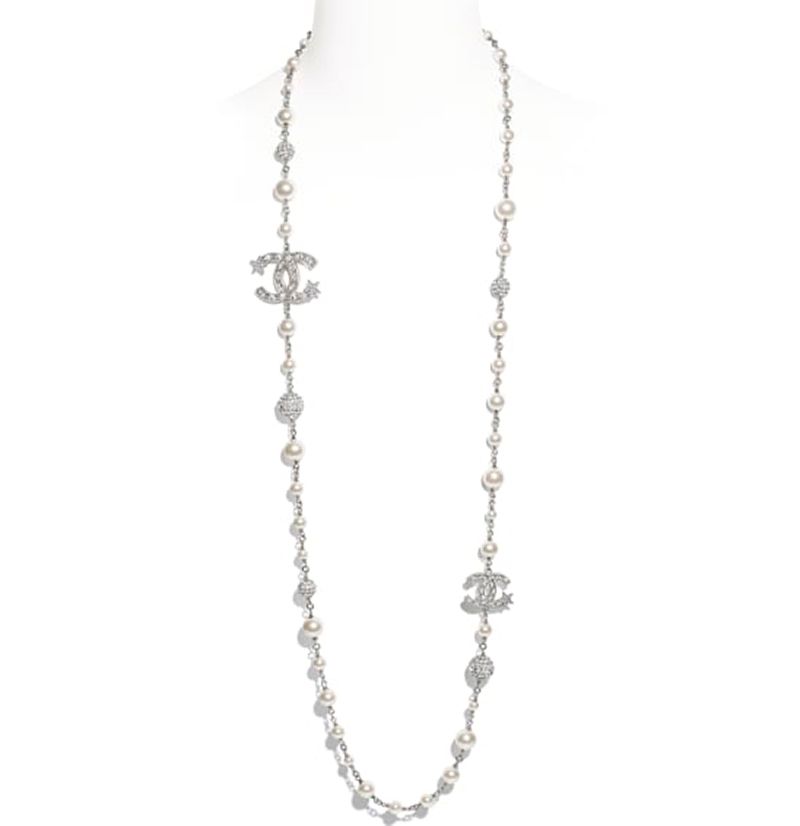 danna-paola-collar-chanel-2