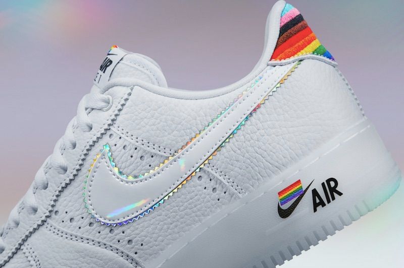nike-air-force-pride