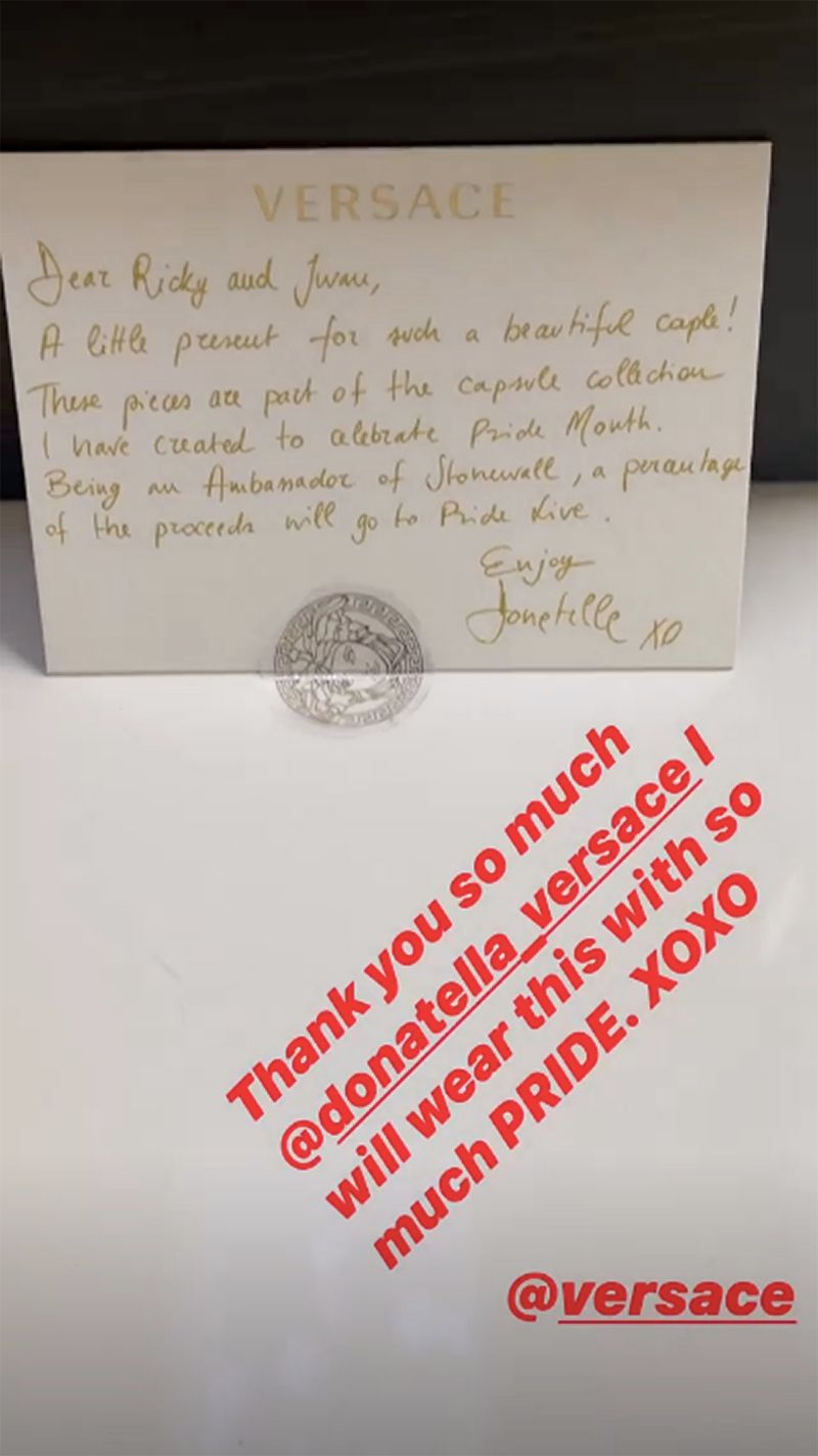 ricky-martin-regalo-donatella-versace-pride-1