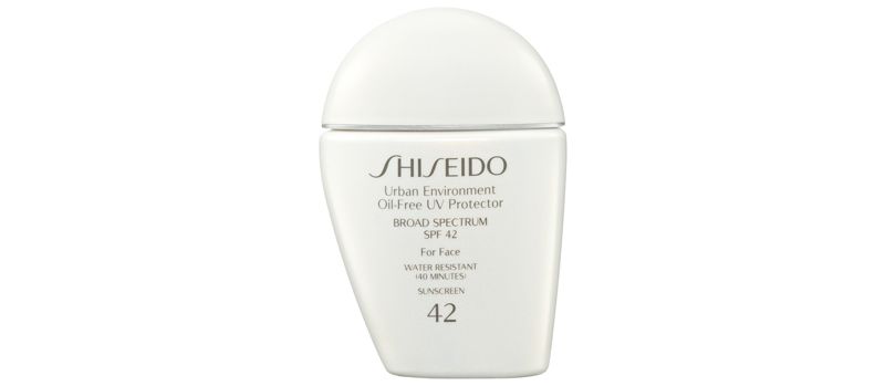 Shiseido Urban Environment Oil-Free UV Protector SPF 42 ($930, sephora.com.mx)