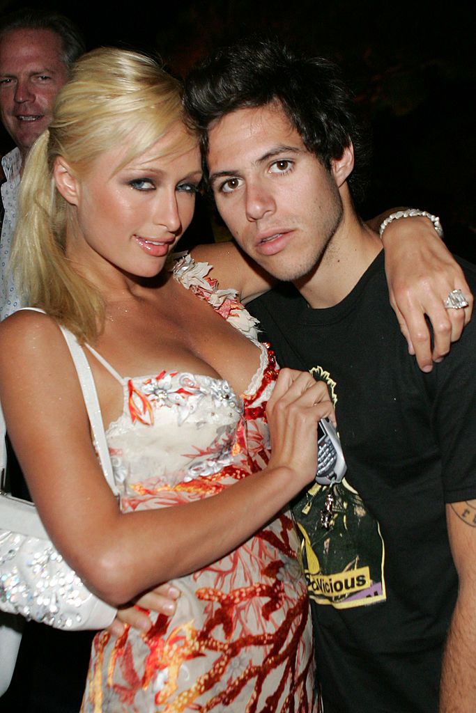 paris hilton anillo compromiso