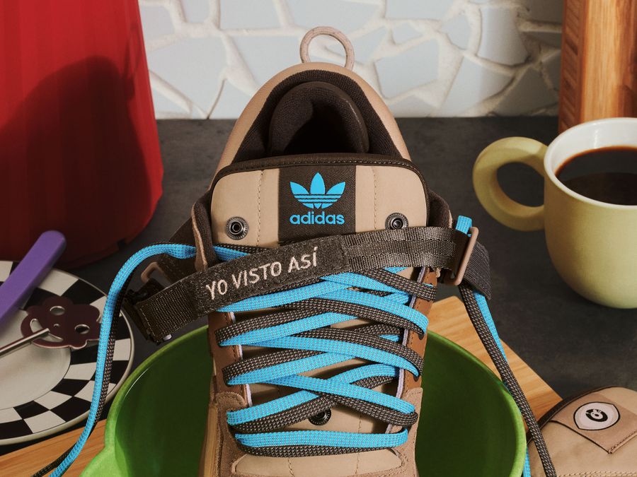 07_CO_SS21_ENERGY_BADBUNNY_FORUMLOW_GW0264_MAR_M_000042_Main_03_4000px+x+3000px.jpg