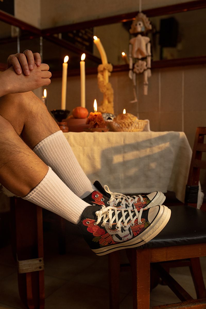 converse día muertos