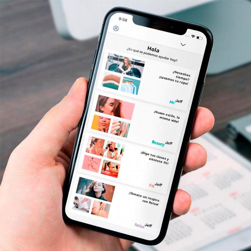 nueva-tendencia-fitness-e-fitness-alternativa-ejercicio-en-casa-clases-en-linea-apps-entrenamiento-online-entrevista-diego-moya-fit-jeff-pandemia-live-on-demand-entrenador-actividad-presencial-smarthphone.jpg