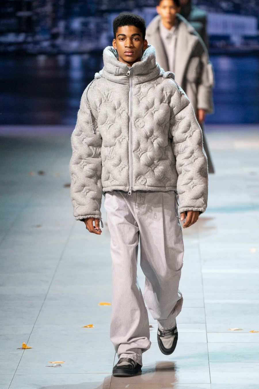 Louis Vuitton F19