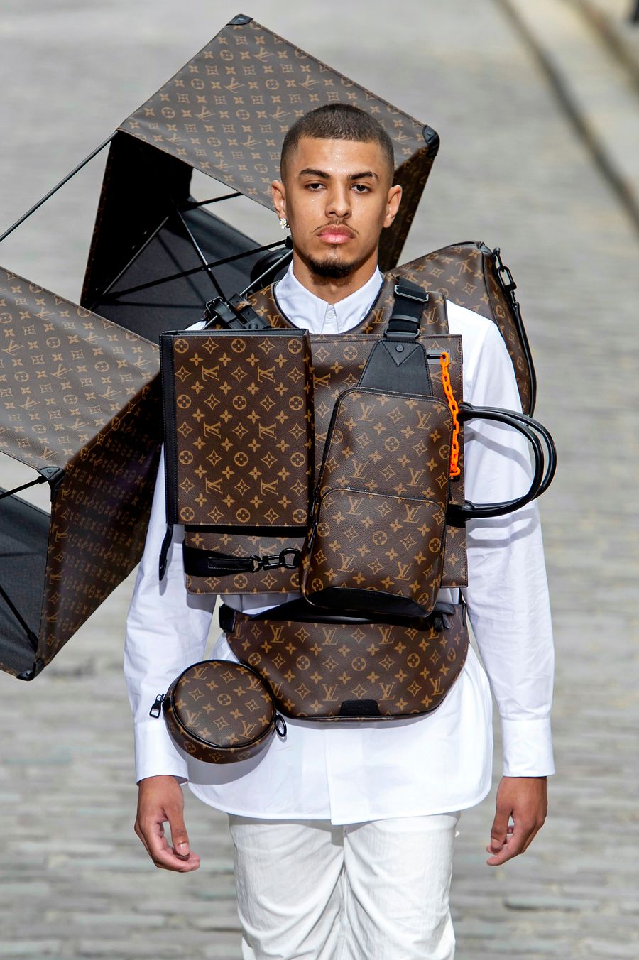 Louis Vuitton m S20