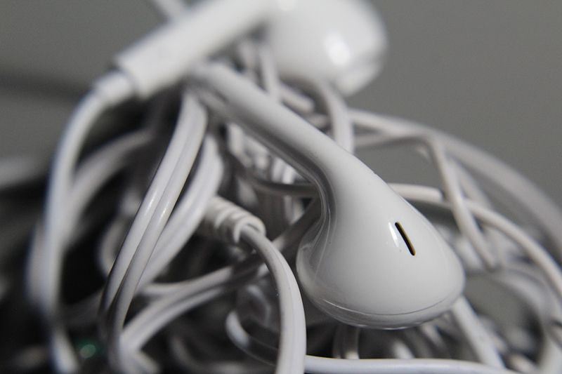 audífonos cable regreso 