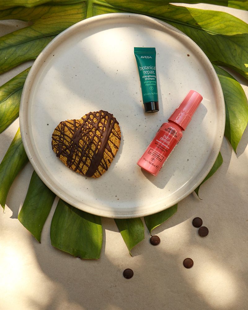 aveda-vegan-ark-reto-movimiento-veganuary-nuevo-año-2022-galletas-fórmulas-veganas-veganismo-colección-ong-estilo-de-vida-medio-ambiente-planeta-mundo-enero-january-pelo-uk-reino-unido-link.jpg