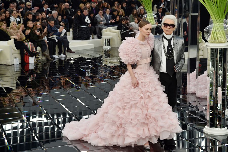 Chanel : Runway - Paris Fashion Week - Haute Couture Spring Summer 2017