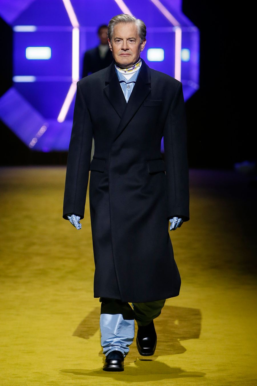 PradaUomoFW22_Look1_Kyle MacLachlan.jpg