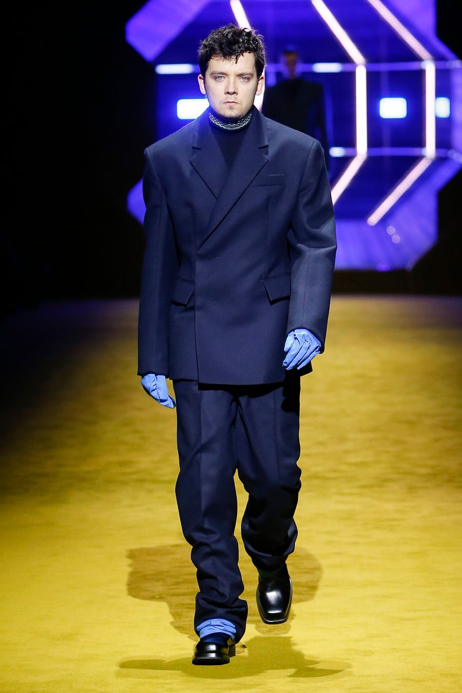 PradaUomoFW22_Look34_Asa Butterfield.jpg