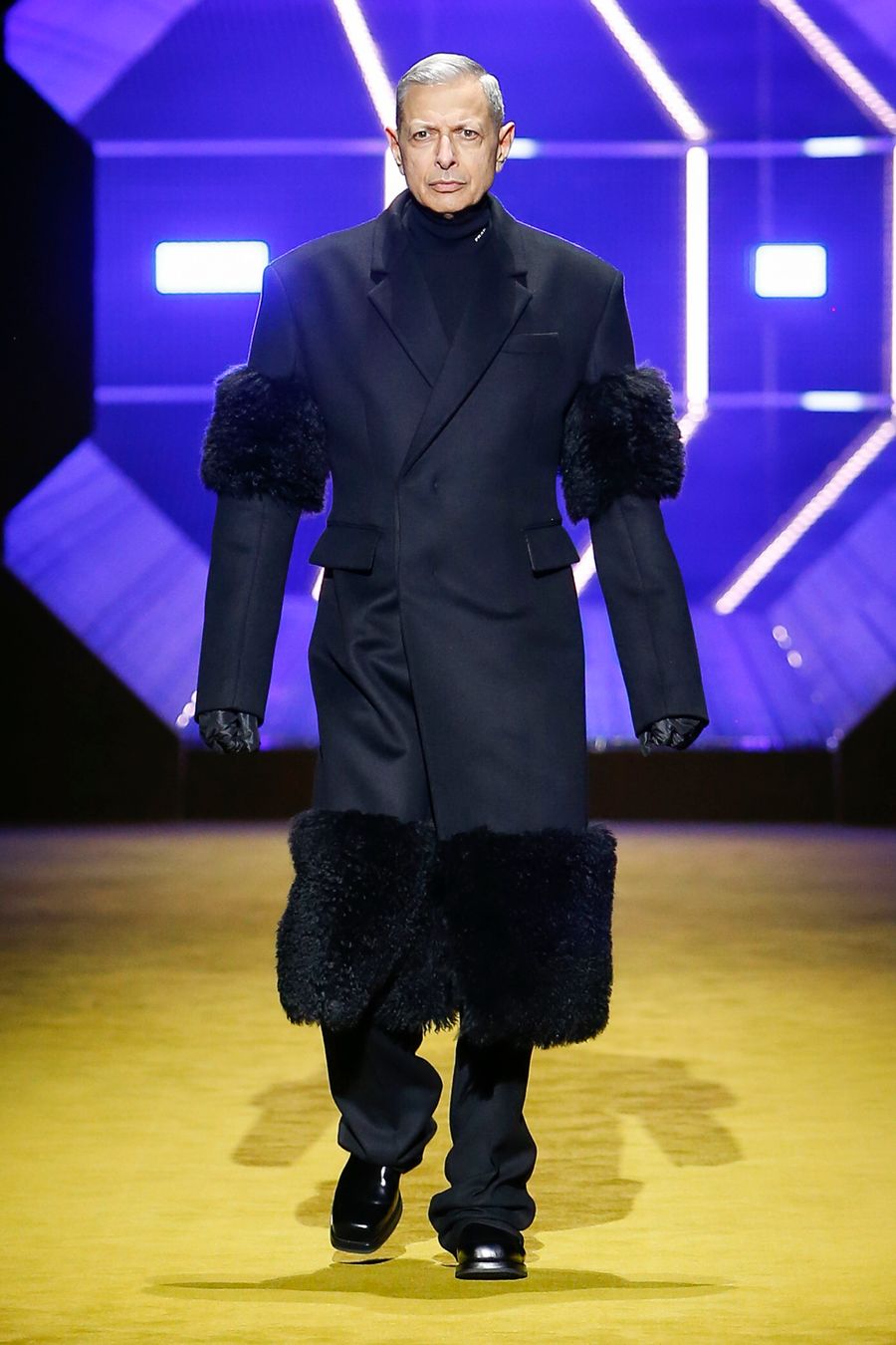 PradaUomoFW22_Look49_Jeff Goldblum.jpg