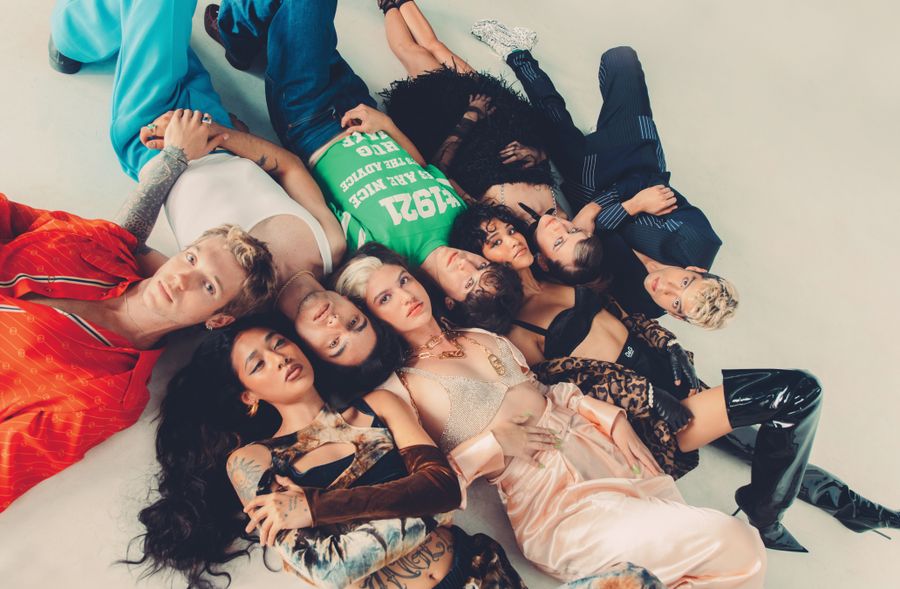 TODOS-REBELDE-NETFLIX-ELLE-02.jpg