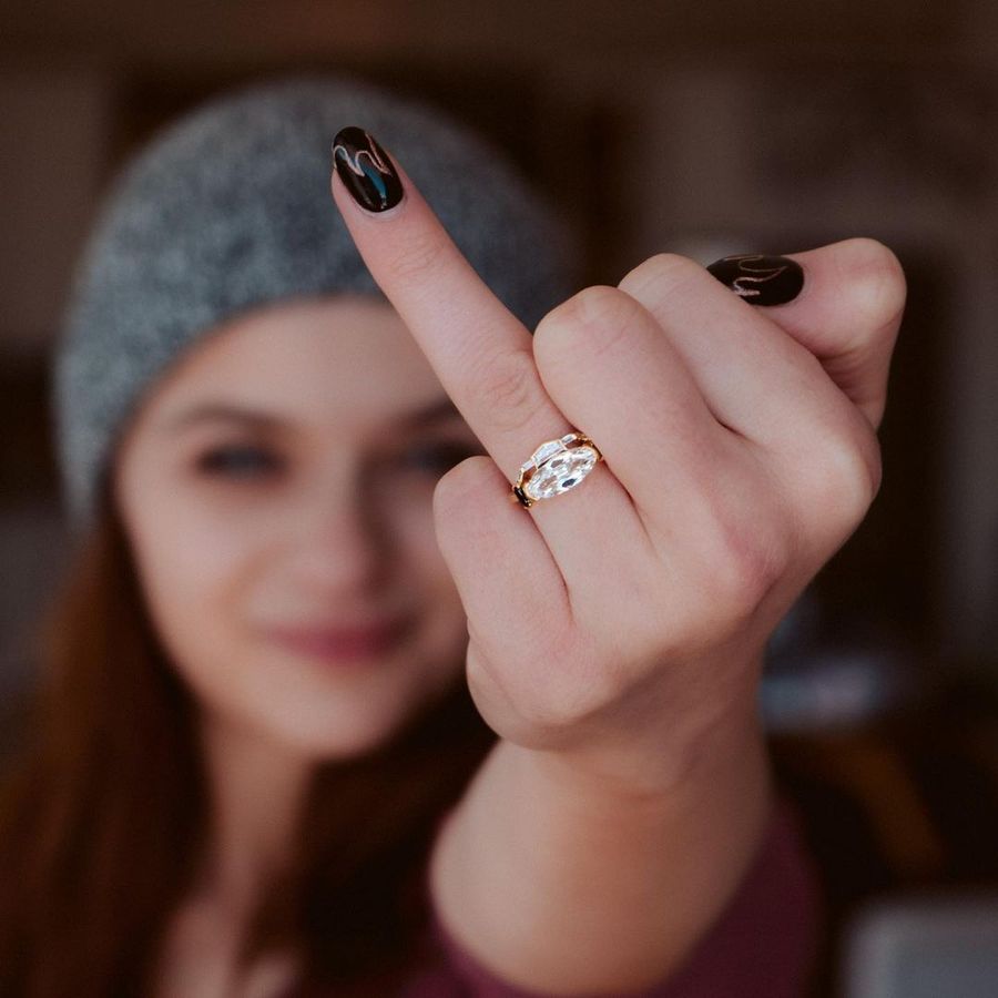 joey-king-anillo.jpg