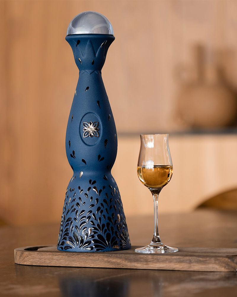 deli-clase-azul-presenta-su-nuevo-tequila-edicion-limitada-3.jpg