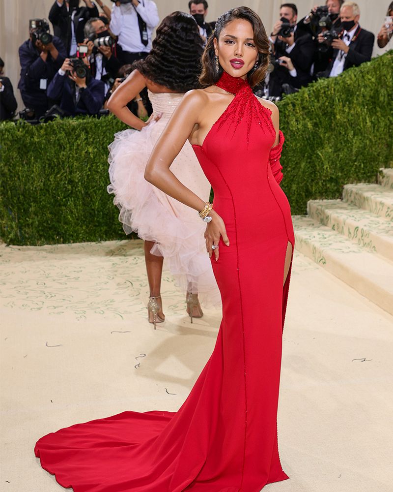 eiza-gonzález-met-gala-2022-look-gilded-glamour-2.jpg
