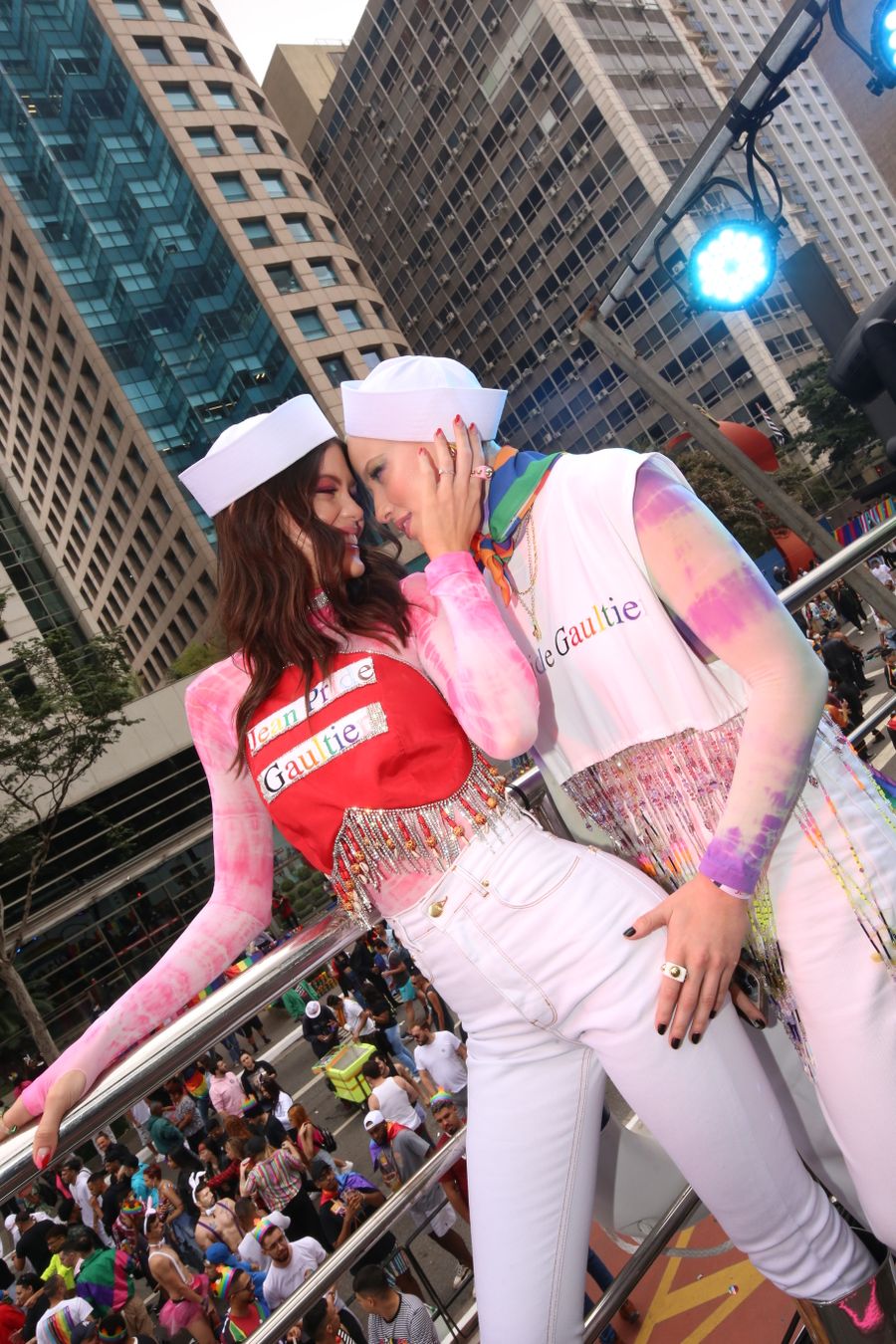 jean-pride-gaultier-marcha-orgullo-mas-grande-mundo-3.JPG