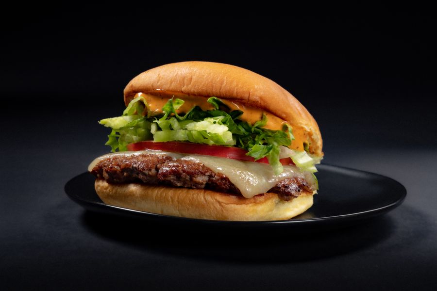 2022-05_ShakeShackxPujol_©AudreyMa_FullRights_0042-Edit.jpg