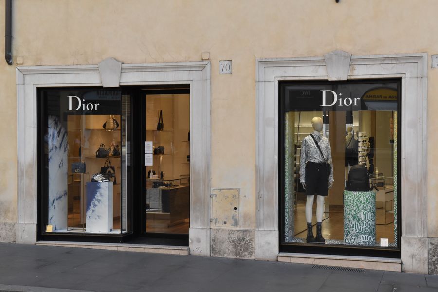 dior demanda valentino roma
