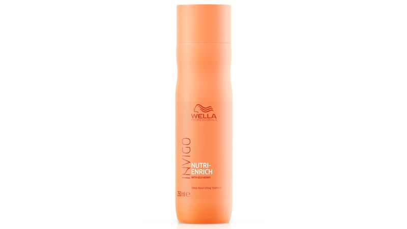 4-wella-BLANCA DIAZ-pelo-cabello-pelo chino-cuidados-shampoo-herramientas de calor.jpg