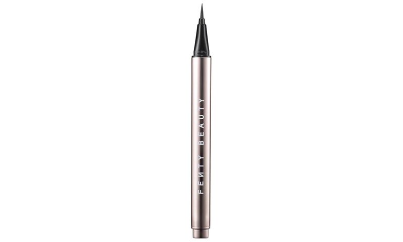 FENTY-TIKTOK-pecas-falsas-delineador-maquillaje-truco-base-spray fijador.jpg