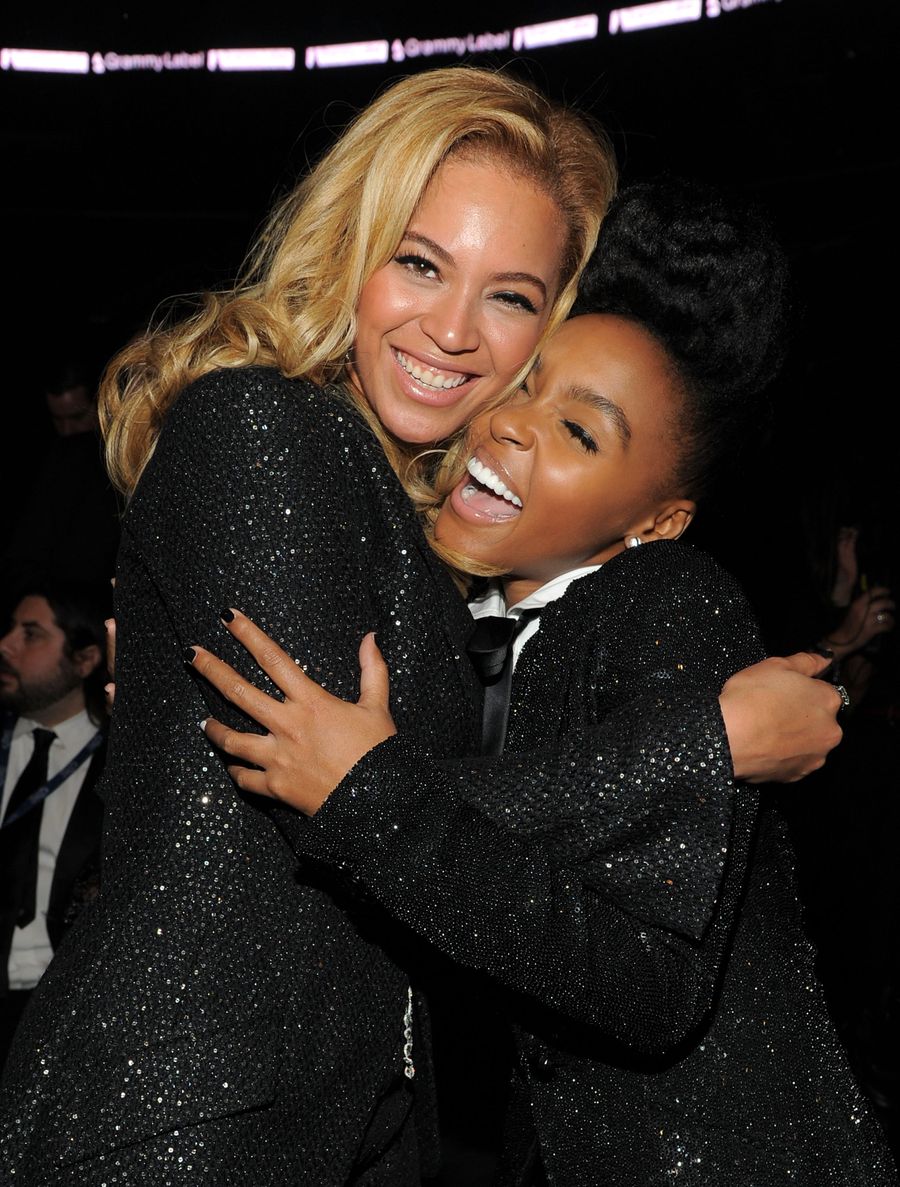 The 53rd Annual GRAMMY Awards - Roaming Inside