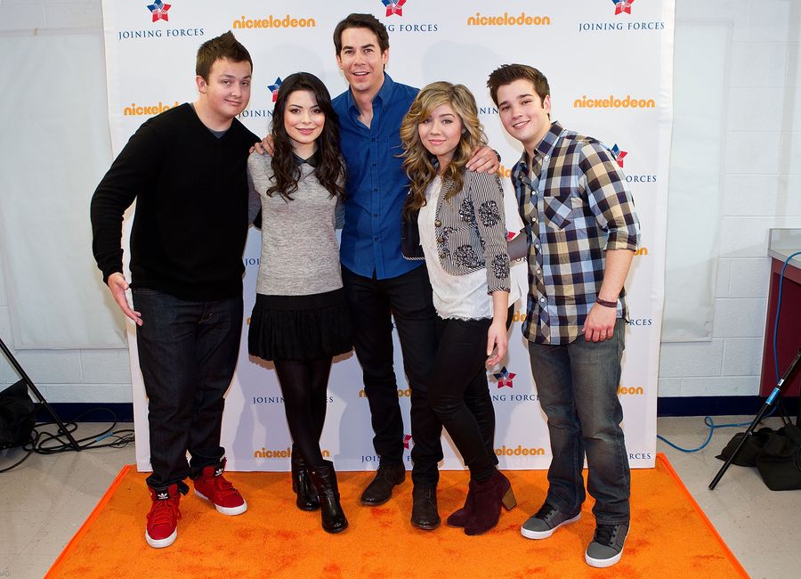 Special Military Family Screening of Nickelodeon's iCarly: iMeet The First Lady