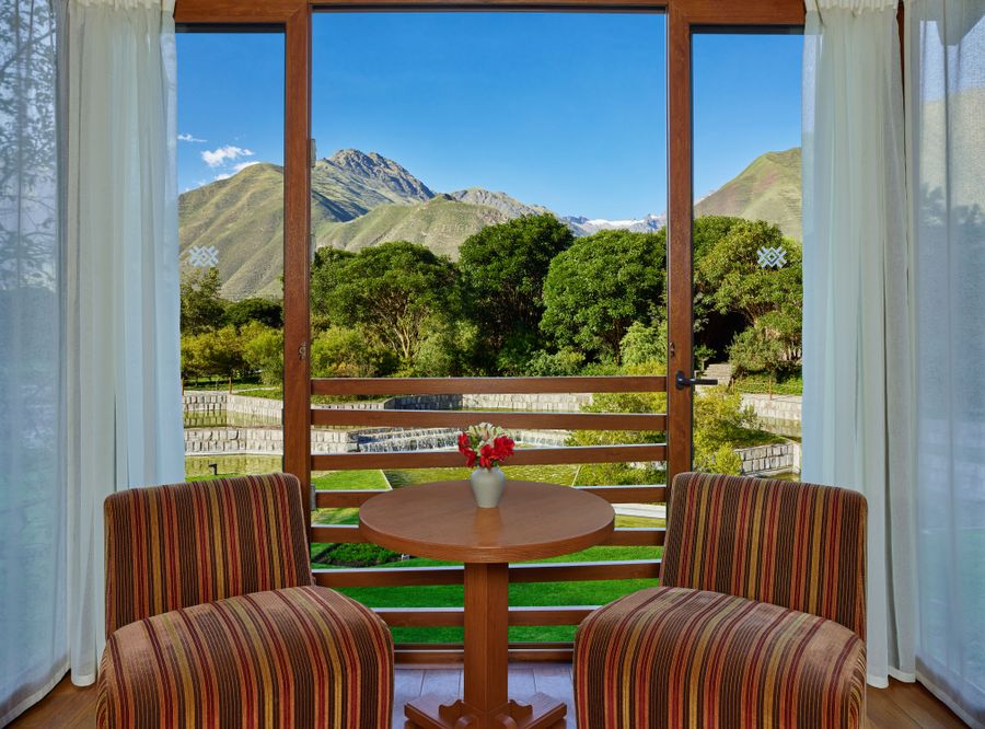 luxCUZTLgr-280381-Mountain-View-Guest-Room---Balcony-High.jpg