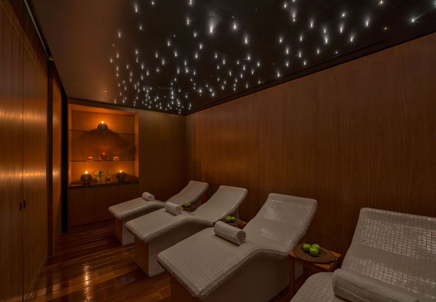 luxCUZTLsp-205222-Relaxing-Room-High.jpg