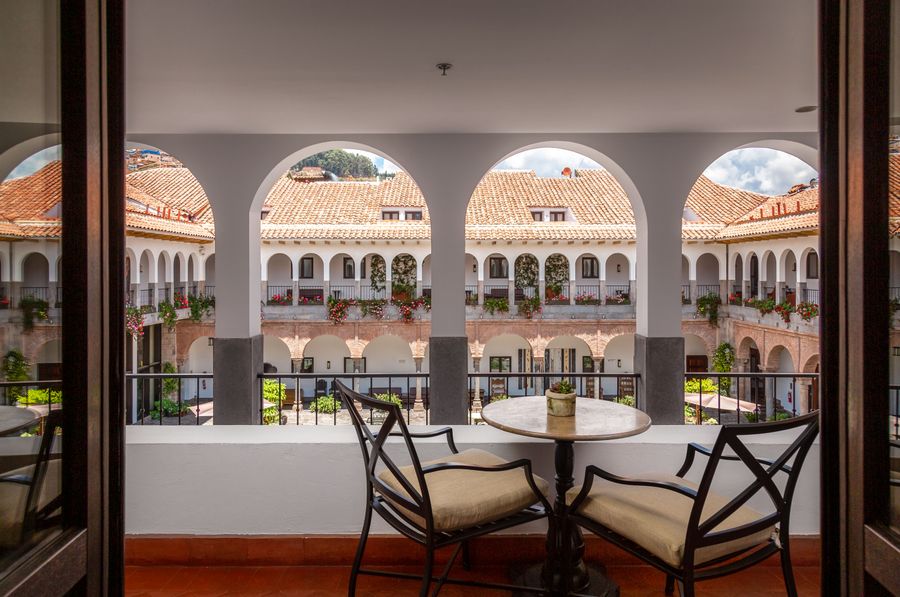 mhrsCUZMCgr-817527-King-Courtyard-Terrace-Guest-Room---Patio-High.jpg