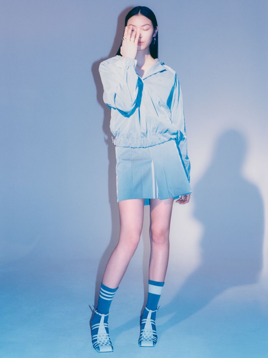 +PR-FW22_ORIGINALS_BLUEVERSION_MAINCAMPAIGN_LOOK1_1.jpg