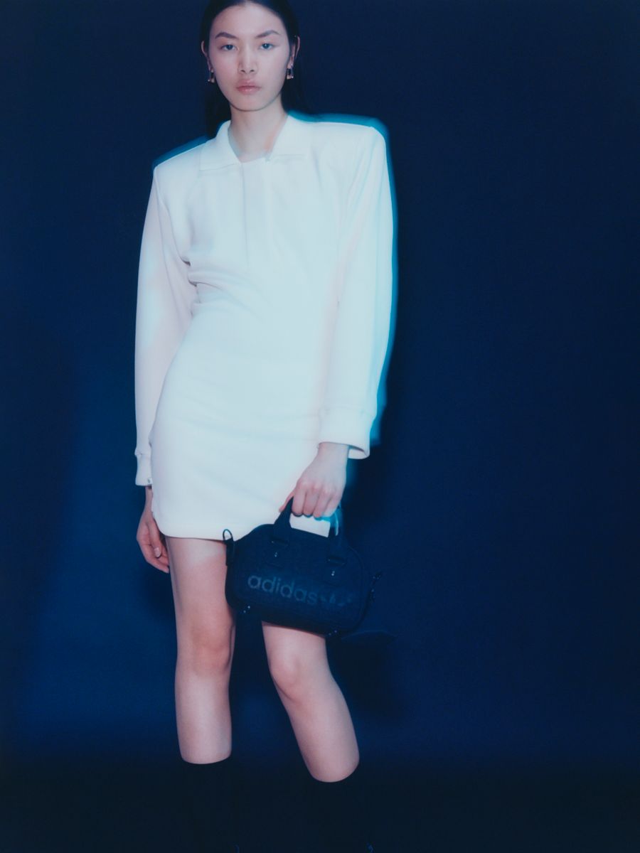 +PR-FW22_ORIGINALS_BLUEVERSION_MAINCAMPAIGN_LOOK3_2.jpg