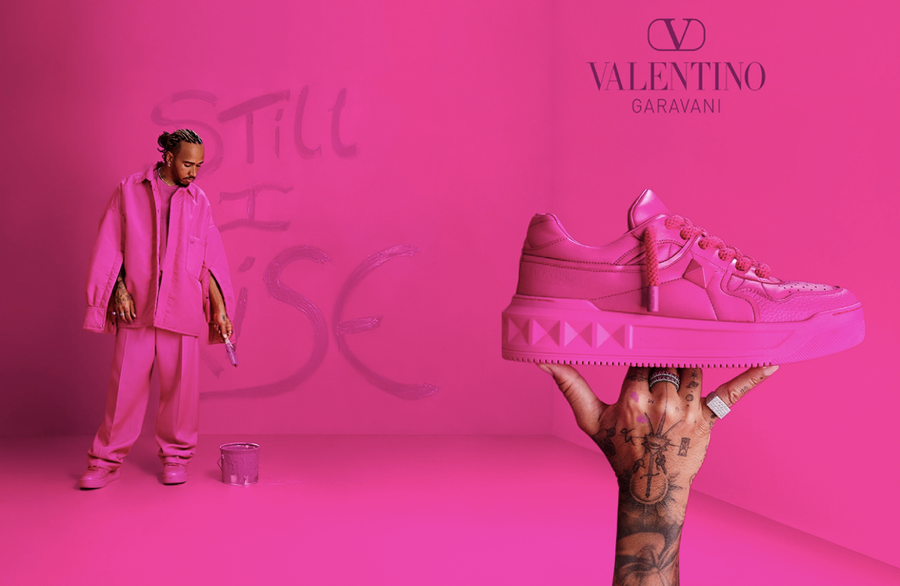lewis hamilton valentino pink campaña rosa