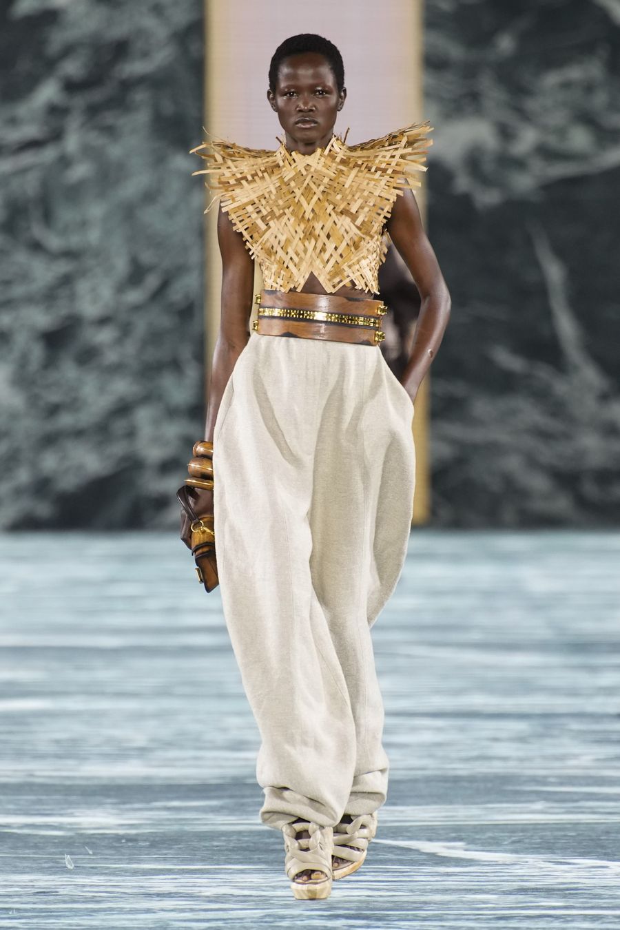 Balmain S23 003.jpg