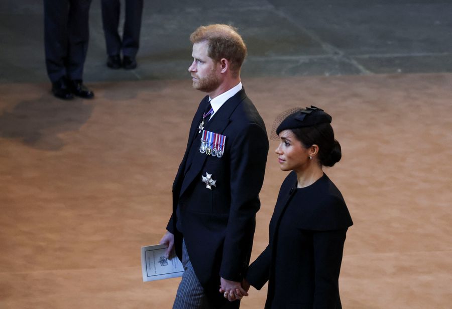 The Coffin Carrying Queen Elizabeth II Is Transferred From Buckingham Palace To The Palace Of Westminster
