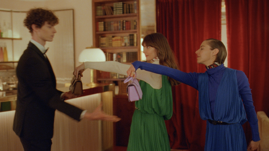 Longchamp_Les-Filles_28.png