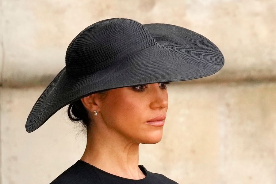 Meghan Markle aretes perlas funeral