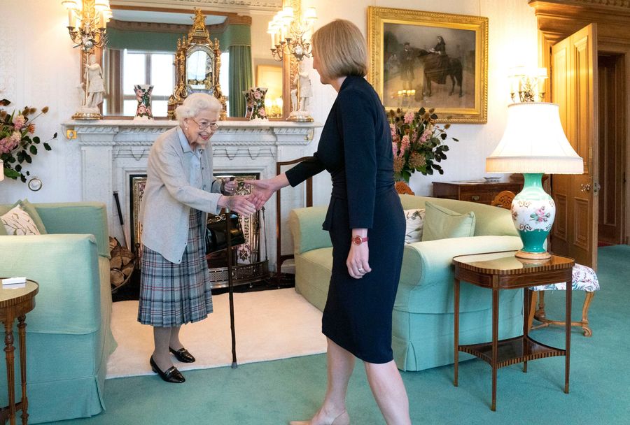 reina isabel muere