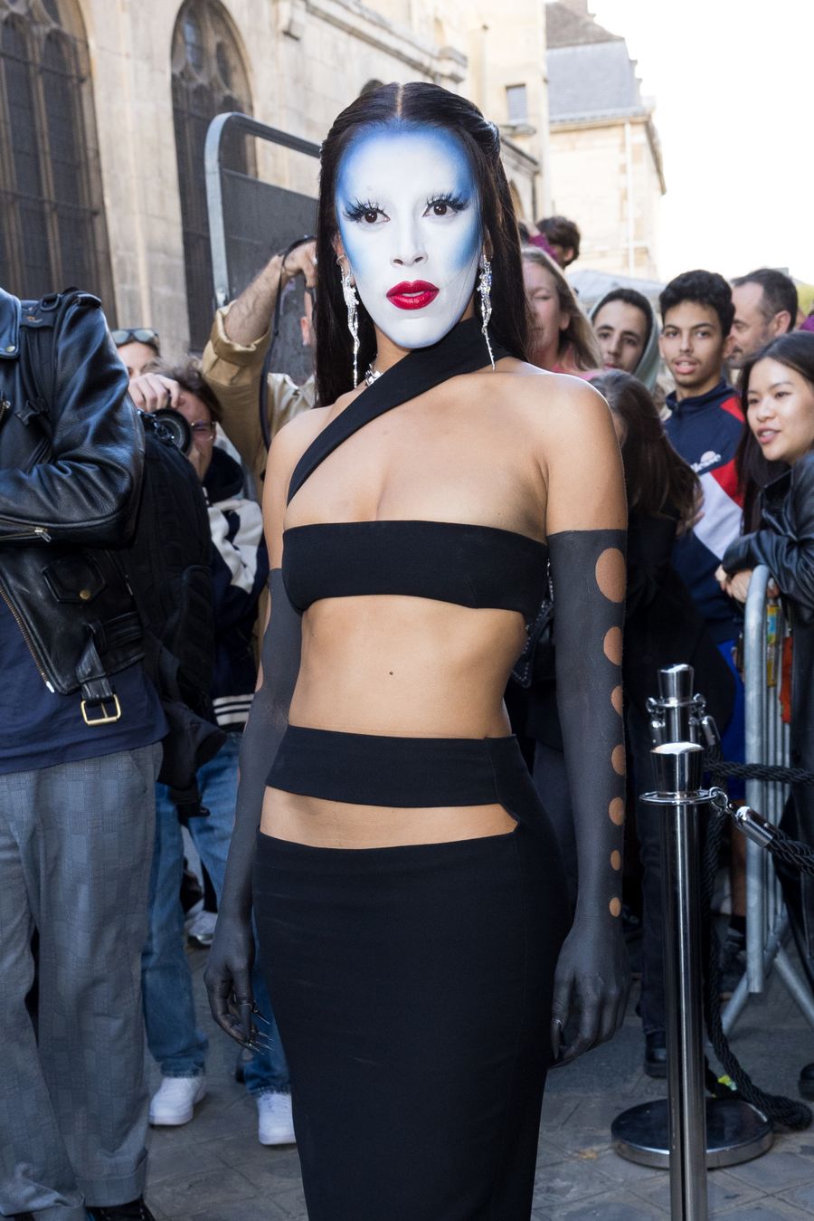 Monot : Outside Arrivals - Paris Fashion Week - Womenswear Spring/Summer 2023