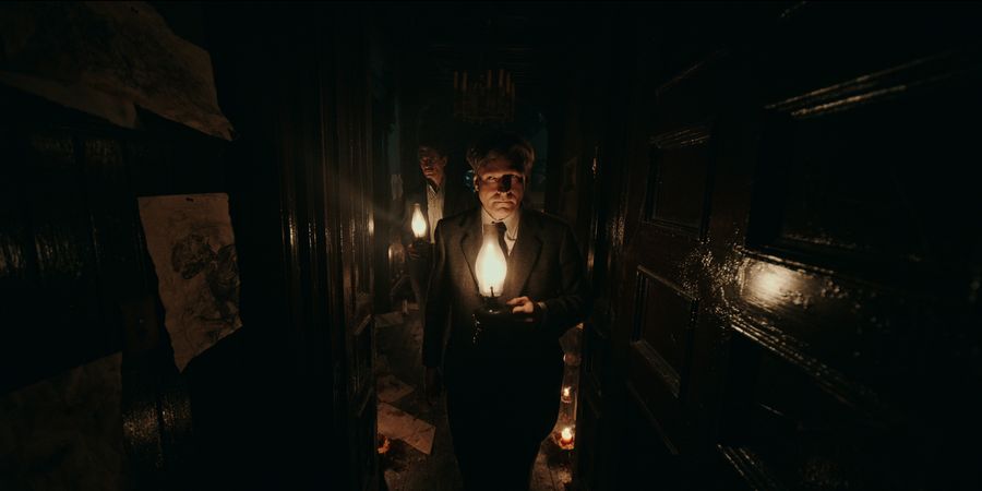 Guillermo_Del_Toro's_Cabinet_of_Curiosities_S1_PICKMAN_00_46_21_21R.jpg