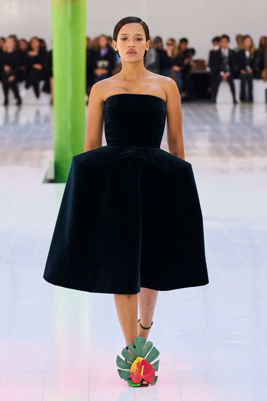 Loewe S23 001.jpg