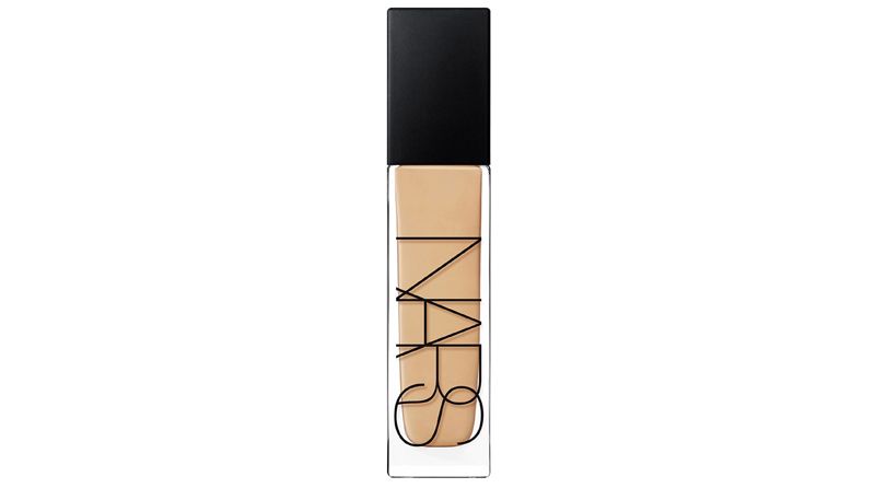 NARS-BASE-MAQUILLAJE-A PRUEBA-SUDOR-LAGRIMAS-AGUA-DURACION-MAQUILLAJE.jpg