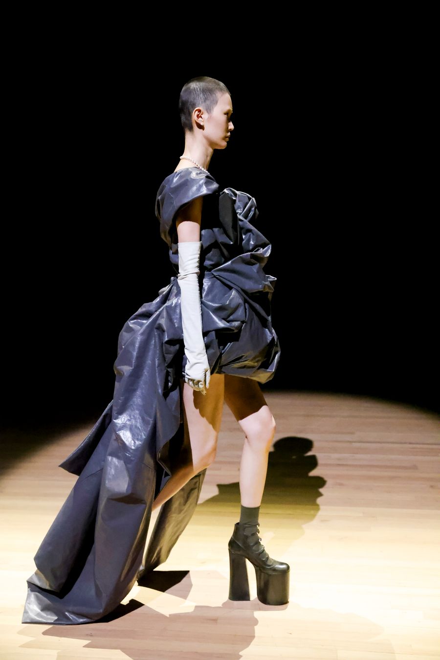 Marc Jacobs PO F23 011.jpg