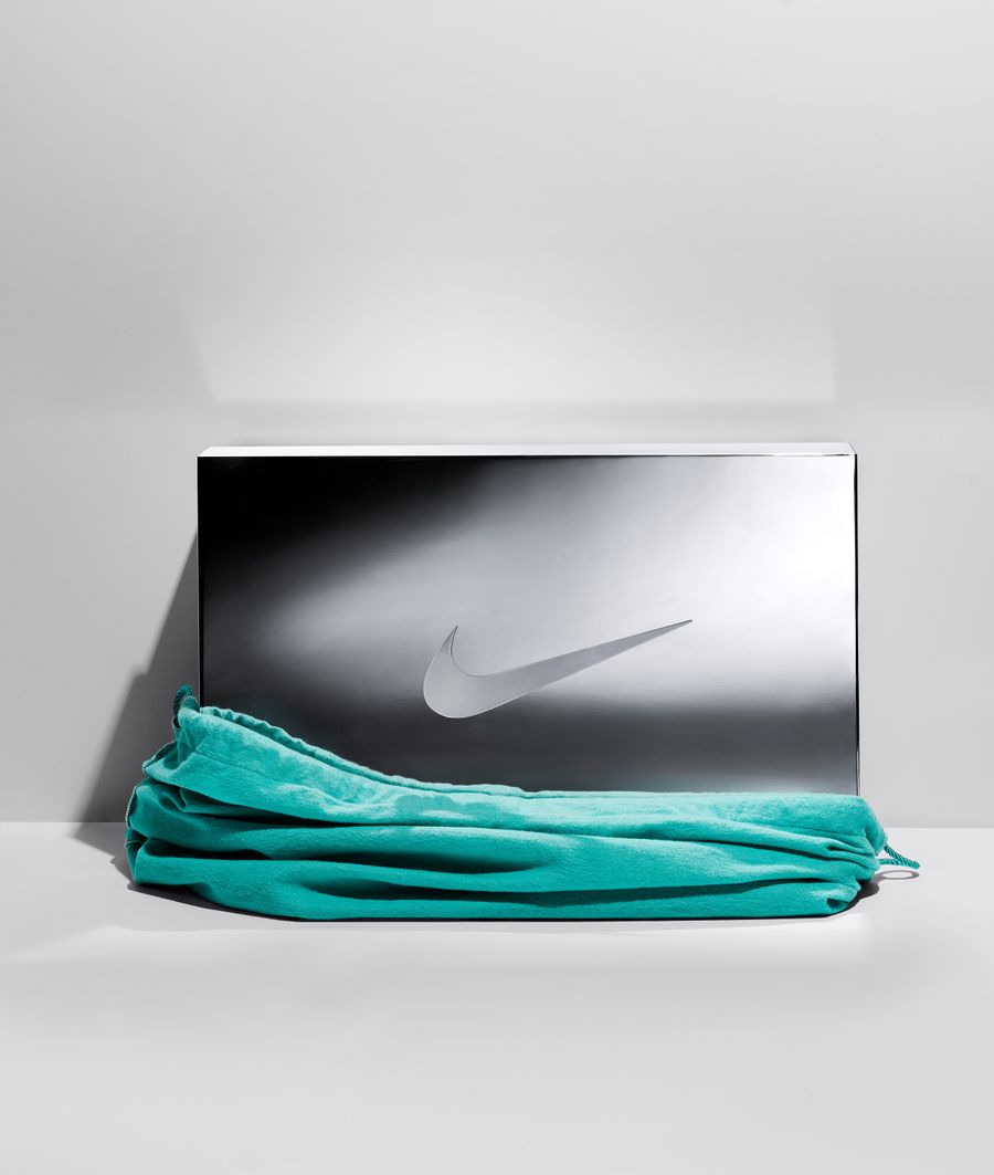 Tiffany&CoXNikeShoeBox.jpg